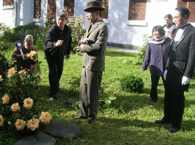 На съемках фильма "Солнце"