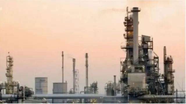 একটি বিদ্যু' কেন্দ্রের ছবি।