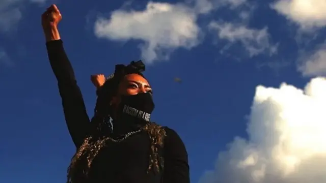 नस्लवाद के ख़िलाफ़ प्रदर्शन