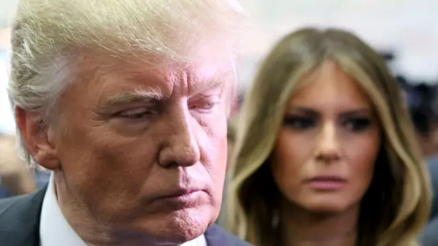 Trump y su esposa