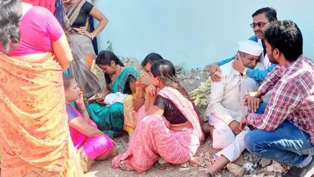 नातेवाईकांनी फोडला टाहो