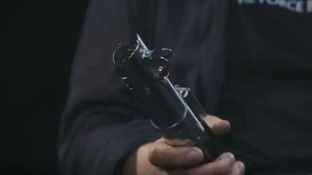 Mango de flash de una cámara fotográfica antigua.