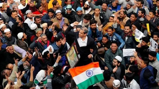 Мусулмонлар Ҳиндистоннинг фуқаролик қонунига қарши норозилик намойишлари ташкиллаштирдилар