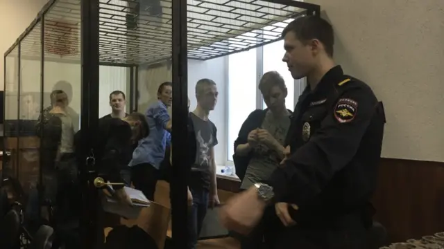 Обвиняемые в зале суда