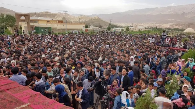 جشنواره دنبوره در بامیان