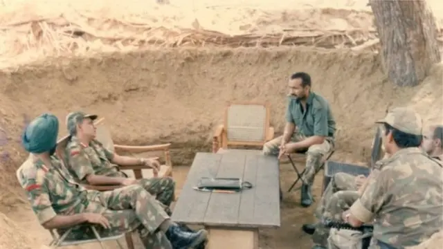 "ඔවුන් අපේ කඳවුරු තුළට නිතර ආව ගියා. ඒ අය අපේ කඳවුරු තුළ පවතින සැලැස්ම හොඳින් දැනගත්ත. අපට පහර දෙන කොට ඒ දැනුම ඔවුන්ට විශාල පිටුවහලක් වුනා"