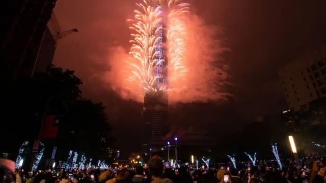 Fuegos artificiales en Taipei, capital de Taiwán.