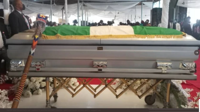 Eto Isinku Alao Akala