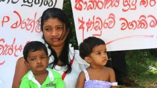 අතුරුදහන් වූ සැමියා සහ පියා වෙනුවෙන් යුක්තිය පතමින්