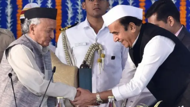 अनिल देशमुख, परमबीर सिंह, मनसुख हिरेन, सचिन वाझे, मुकेश अंबानी, उद्धव ठाकरे, महाविकास आघाडी
