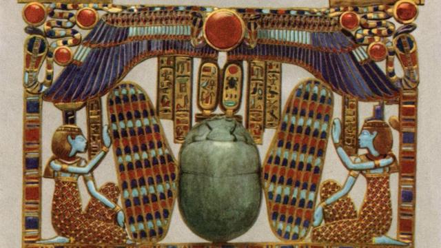 Representações da deusa Ísis, como neste peitoral ornamental encontrado na tumba, eramdouze premier rouletteaparência moderna, seus cabelos cortados e seu vestidodouze premier rouletteturnê 'combinavam' com a 'garota moderna' da décadadouze premier roulette1920