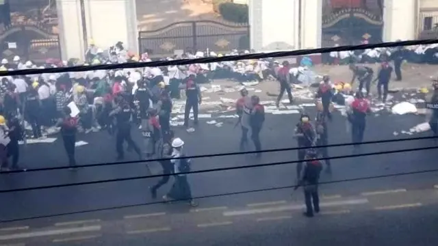 ကြည့်မြင်တိုင် ဆန္ဒပြမှုက ဆရာဆရာမတွေ