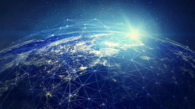 GPS, как и любая другая спутниковая навигация, - это определение не только точного места, но и точного времени