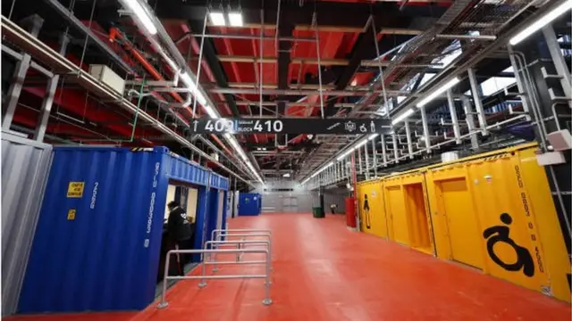 Koonteerada lagu dhisay garoonka 974 ee Qadar