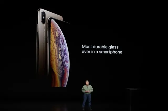Pantalla curveada del iPhone Xs