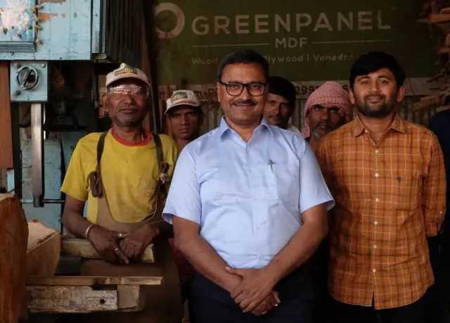 શેરી વિક્રેતાઓથી લઈને શ્રીમંત ઉદ્યોગપતિઓ સુધી, ભરત પારેખે બધાને વીમો વેચ્યો છે