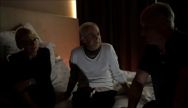 มิเชล กับภรรยาคุยกับคุณหมอ