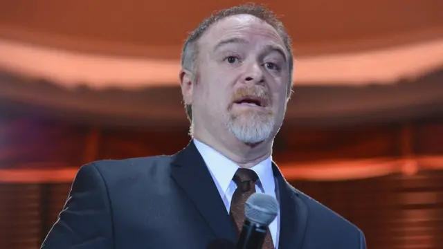 Steven M. Zeitels cuida las cuerdas vocales de artistas como Adele, Steven Tyler, Lionel Richie y Sam Smith.