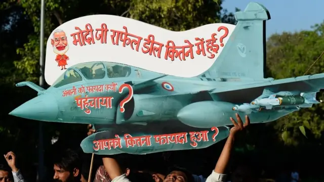 વિરોધ પ્રદર્શન કરતા લોકો