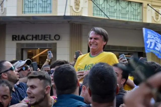 Jair Bolsonaro leva facada durante campanhabetstar365 como se cadastrar2018