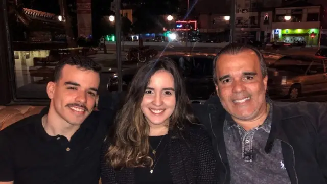 Pedro, Anna Carolina y Regis