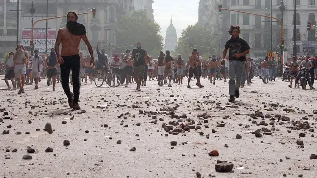 Disturbio en Argentina por la crisis de 2001