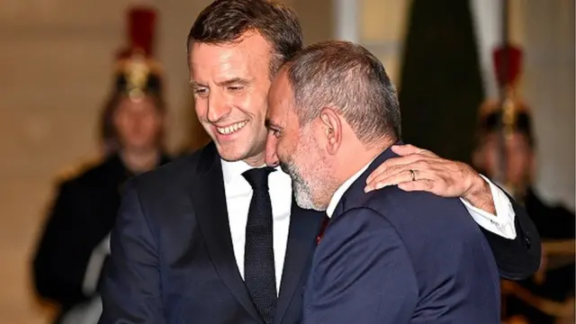 Macron və Paşinyan