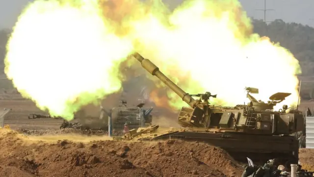 以色列南部某處靠近加沙地帶邊界以軍向加沙方向開炮（2/11/2023）