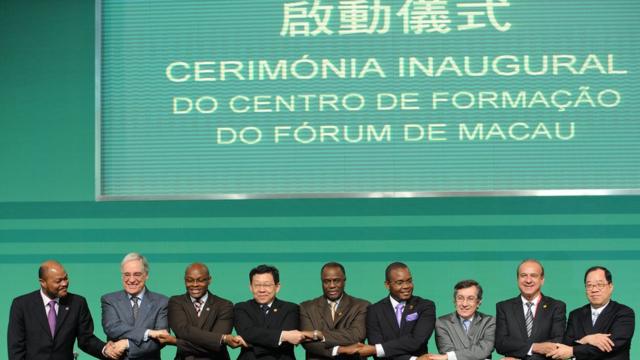 2010年在澳门举行中国-葡语国家经贸合作论坛第三届部长级会议。