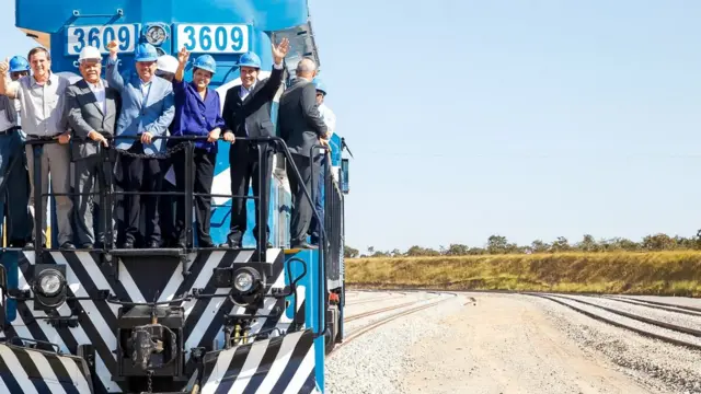 Cerimônia365betinauguração do trecho Anápolis-Palmas da Ferrovia Norte-Sul