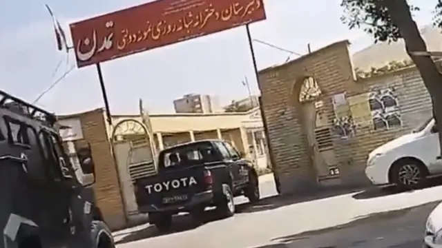ورود نیروهای مسلح در یک مدرسه دخترانه در ایران