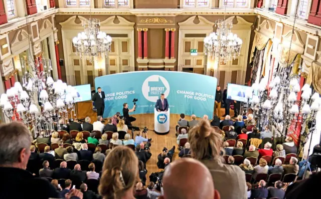 Najdžel Faraž govori u Hartlpulu 2019. godine