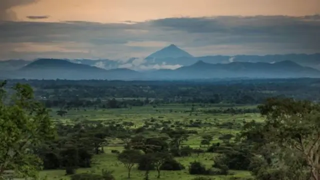 Umusozi wa Muhabura mu gace k' Ibirunga gakingiye
