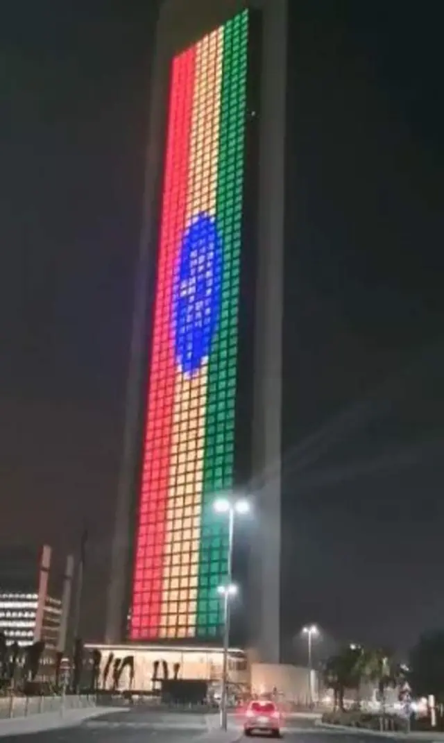 Dhisma ka mid ah Abu Dubai oo calanka Itoobiya lagu sharraxay