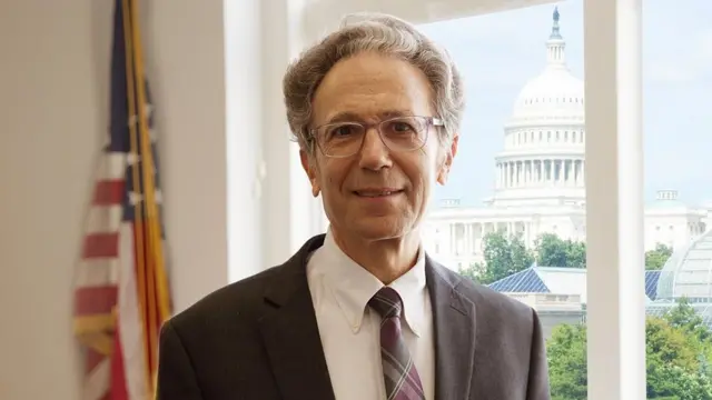مایکل پک رئیس جدید سازمان رسانه‌های جهانی آمریکا همه مدیران زیردست خود را تغییر داد‌