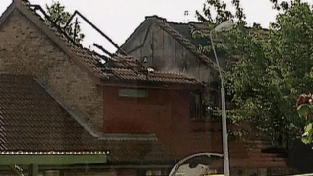 অগ্নিকাণ্ডে ক্ষতিগ্রস্ত সেই বাড়ি।