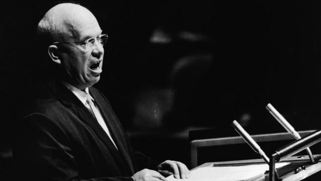 Хрущев выступает перед ООН