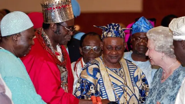 Queen Elizabeth ll meet some Nigeria kings for Abuja in 2013