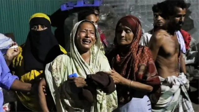 রূপগঞ্জের কারখানায় অগ্নিকাণ্ডে নিখোঁজদের স্বজনদের আহাজারি