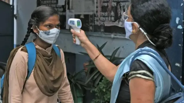 શાળામાં ફરજિયાત હાજરી અનિવાર્ય નથી