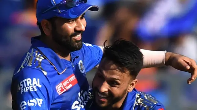 रोहित शर्मा और आकाश मधवाल