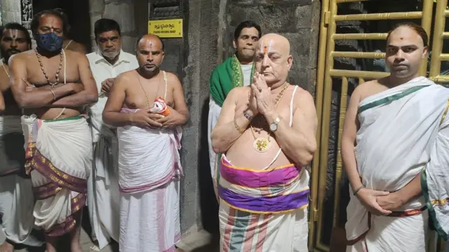 డాలర్ శేషాద్రి