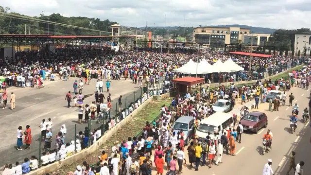 agbegbe Ojumose roundabout ni ilu Ado-Ekiti