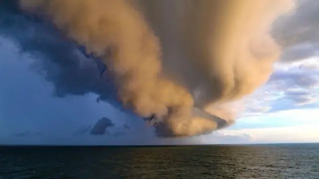 હવામાન વિભાગના જણાવ્યા પ્રમાણે 29 ફેબ્રુઆરીના રોજ ભારત પર એક મજબૂત વેસ્ટર્ન ડિસ્ટર્બન્સની અસર ભારત પર શરૂ થઈ જશે.