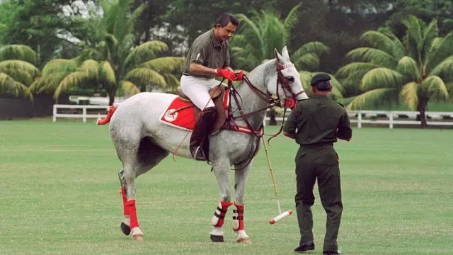 পোলো খেলায় পারদর্শী সুলতান