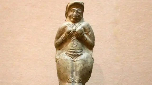 الهه باروری از شوش (هزاره دوم پیش از میلاد) یکی از کهنترین آثار بخش ایران در موزه هنرهای خاوری مسکو است