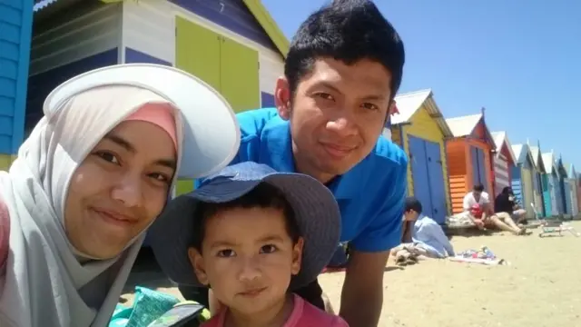 Nadia Asikin, Australia