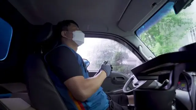 택배 기사들에게 비가 많이 오는 날을 특히 더 힘들다