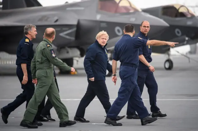 Джонсон на авианосце