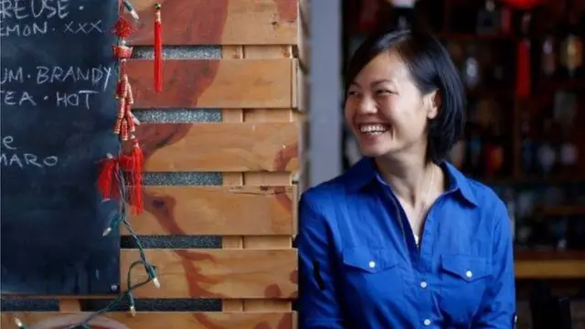 Bà Uyên Nguyễn đến Mỹ ở tuổi 11. Bà là chủ nhân của nhà hàng Nue tại Seattle.